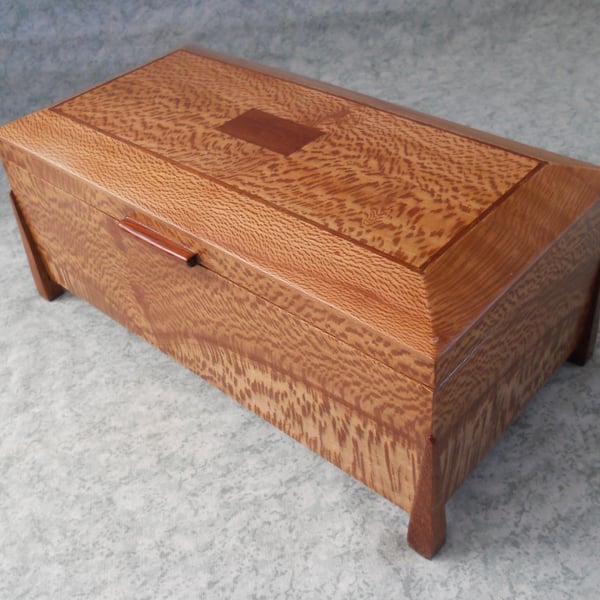 Watch and Earring Box in London Plane 