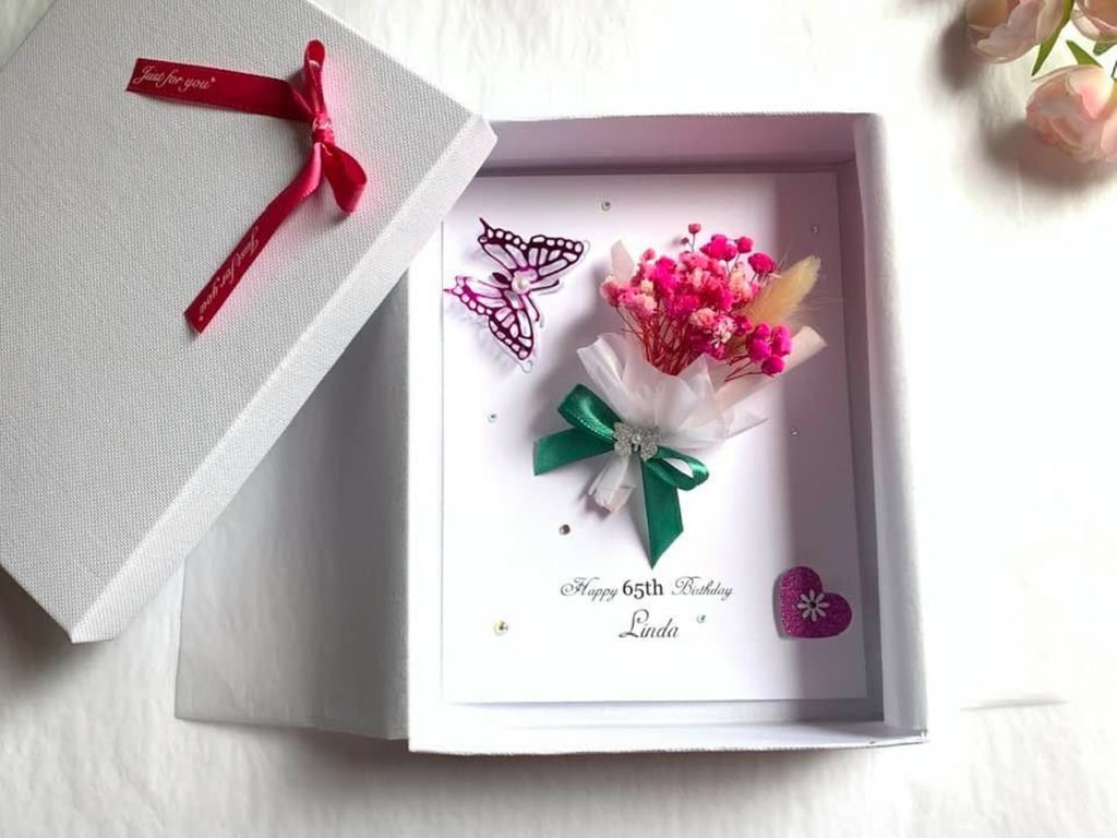 Handmade 3D Dried Flower Birthday Card: Personalized Bouquet C005