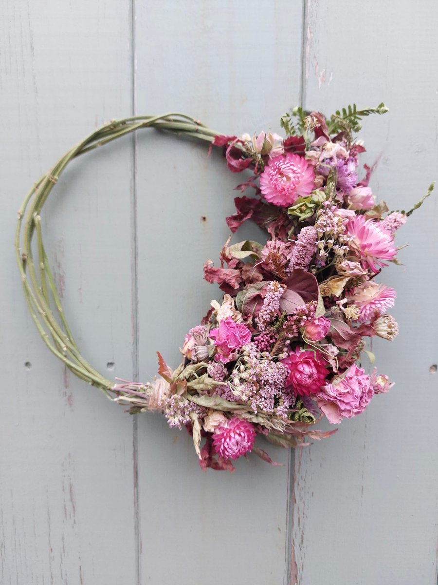 Dried Flower Wreath. Handmade. 23cm Wide