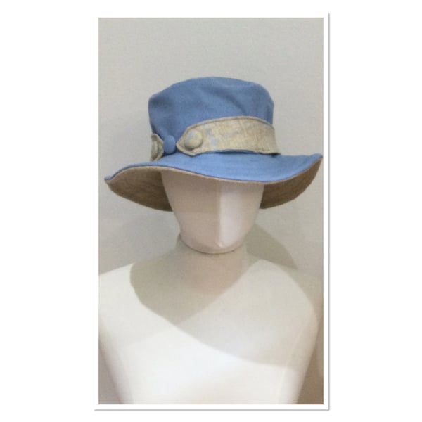 Waxed Cotton Bucket Hat Pale Blue & Beige