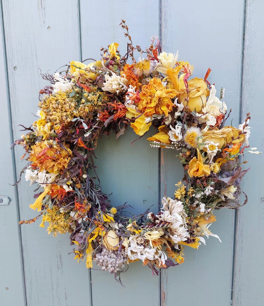 Dried Flower Wreath. 26cm Diameter. Handmade. Ready to Post