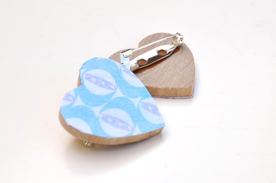 Heart Brooch with Light Blue and Grey Pattern