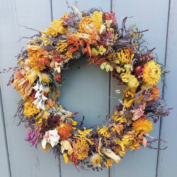 Dried Flower Wreath. 26cm Diameter. Handmade. Ready to Post