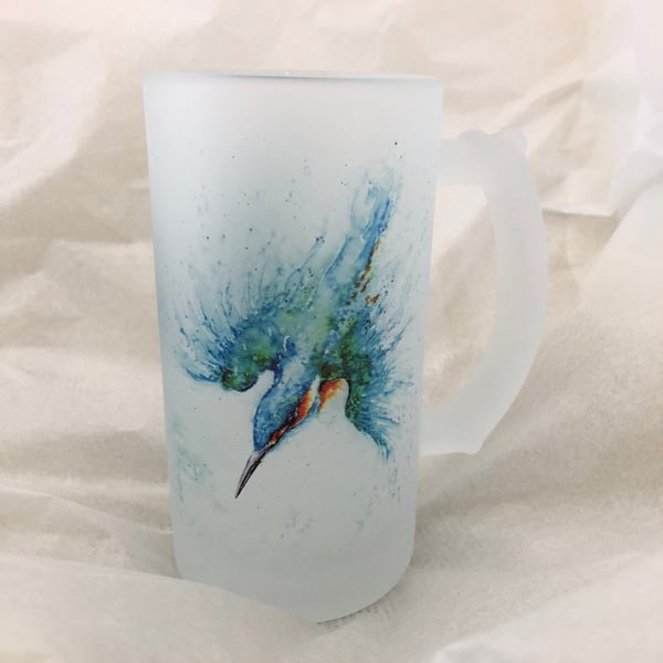Kingfisher Frosted Glass Tankard, Beer Stein, 500ml Drinks Glass with Handle. Wa