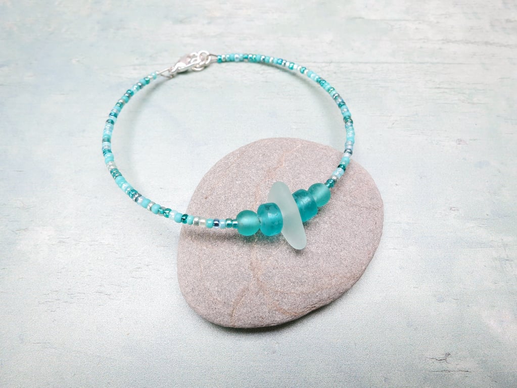 Sea Foam Coloured Cornish Sea Glass Bracelet with Turquoise Mix Seed Beads 