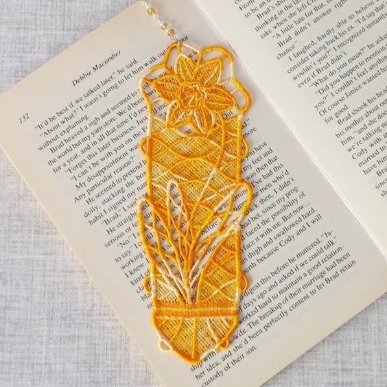 Bookmark, daffodil bookmark, embroidered bookmark.