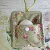 SALE - Green Roses Soap Holder PB2
