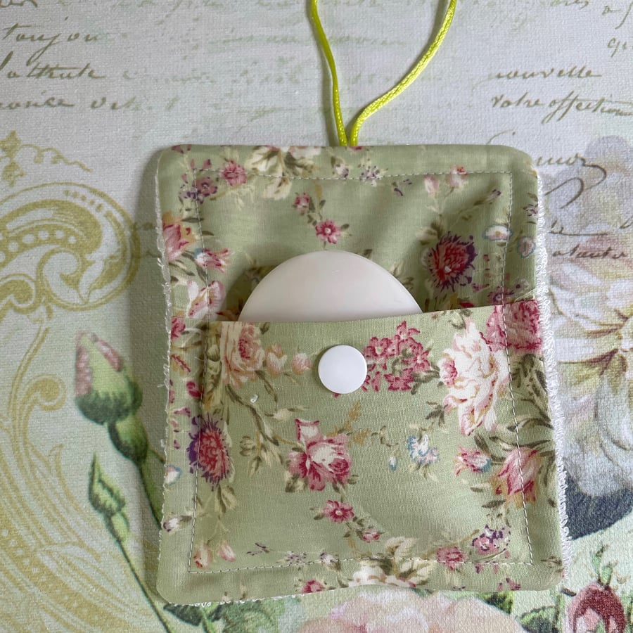 SALE - Green Roses Soap Holder PB2