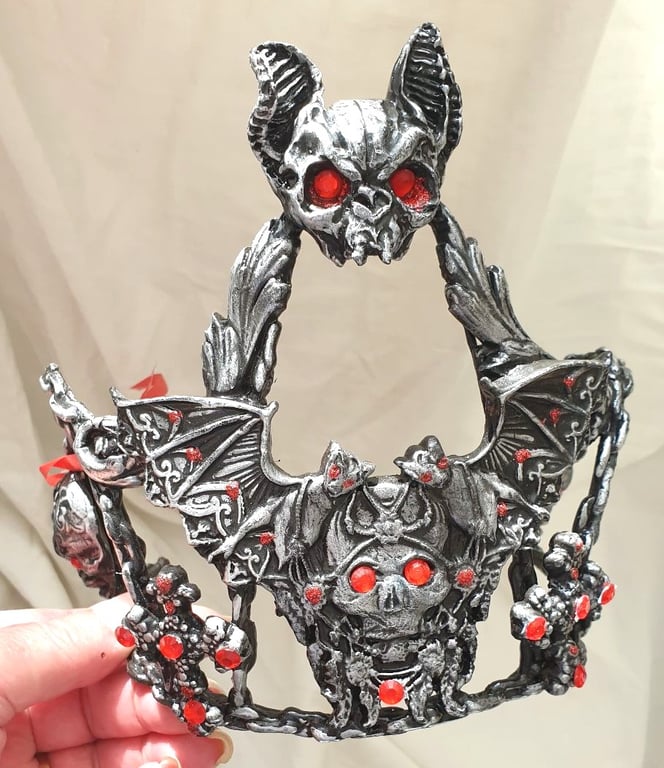 Gothic Wedding  Tiara Crown  Halloween  skull Headpiece black Tiara Halloween