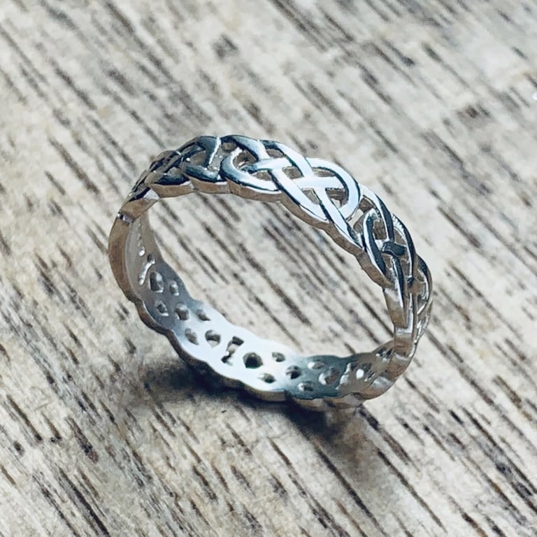 Recycled Sterling Silver Celtic Knot Ring: Wedding