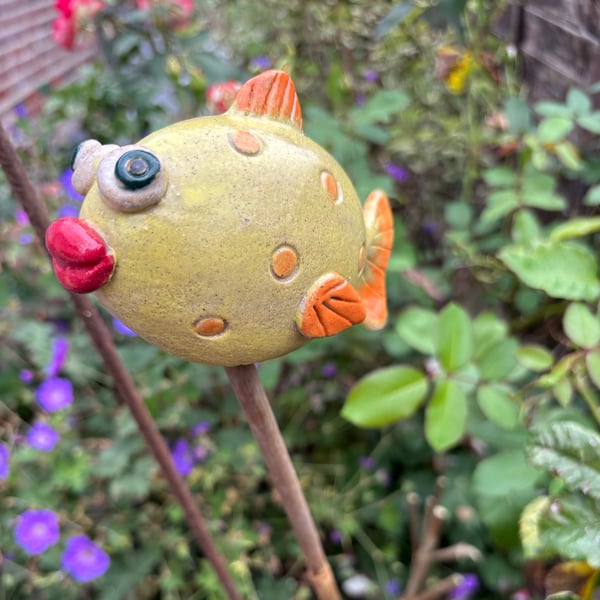 Fish cane topper