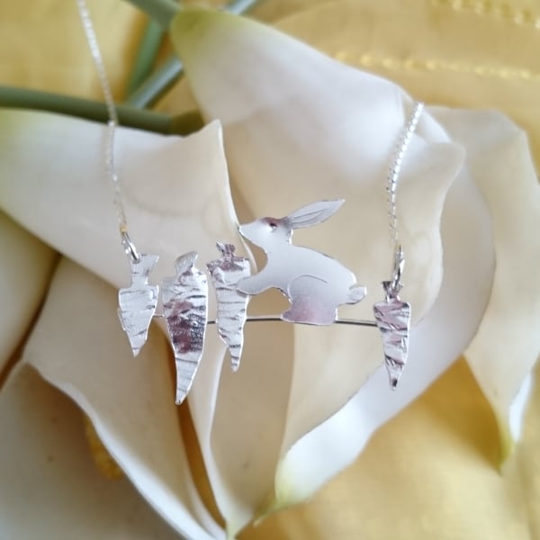 rabbit wants a carrot sterling silver necklace
