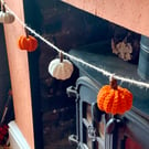 Crochet pumpkin garland, autumn garland, Halloween decoration 