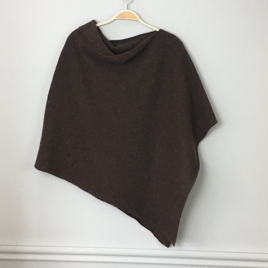 Poncho merino lambswool hickory nut brown