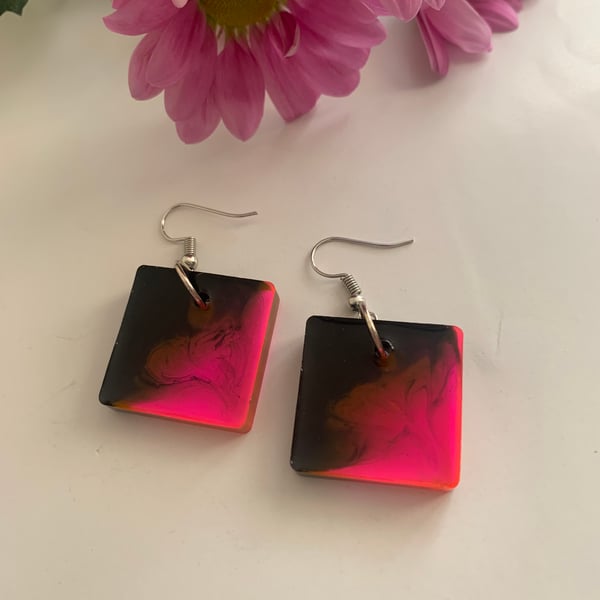 Black and pink squares