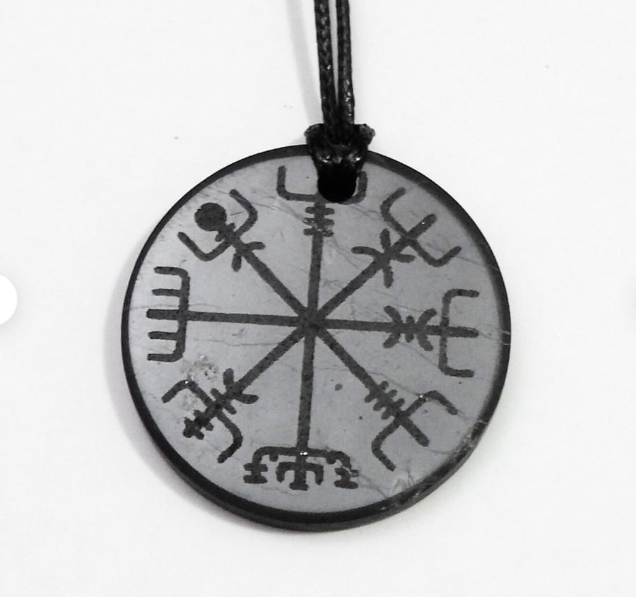 Shungite Viking Norse Compas Pendant Necklace - EMF Protection & Healing