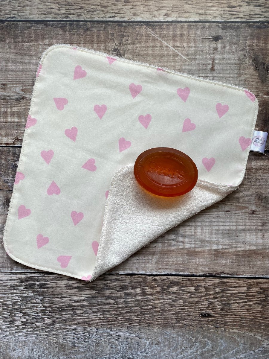Organic Bamboo Cotton Wash Face Wipe Cloth Flannel White Scattered Pink Hearts
