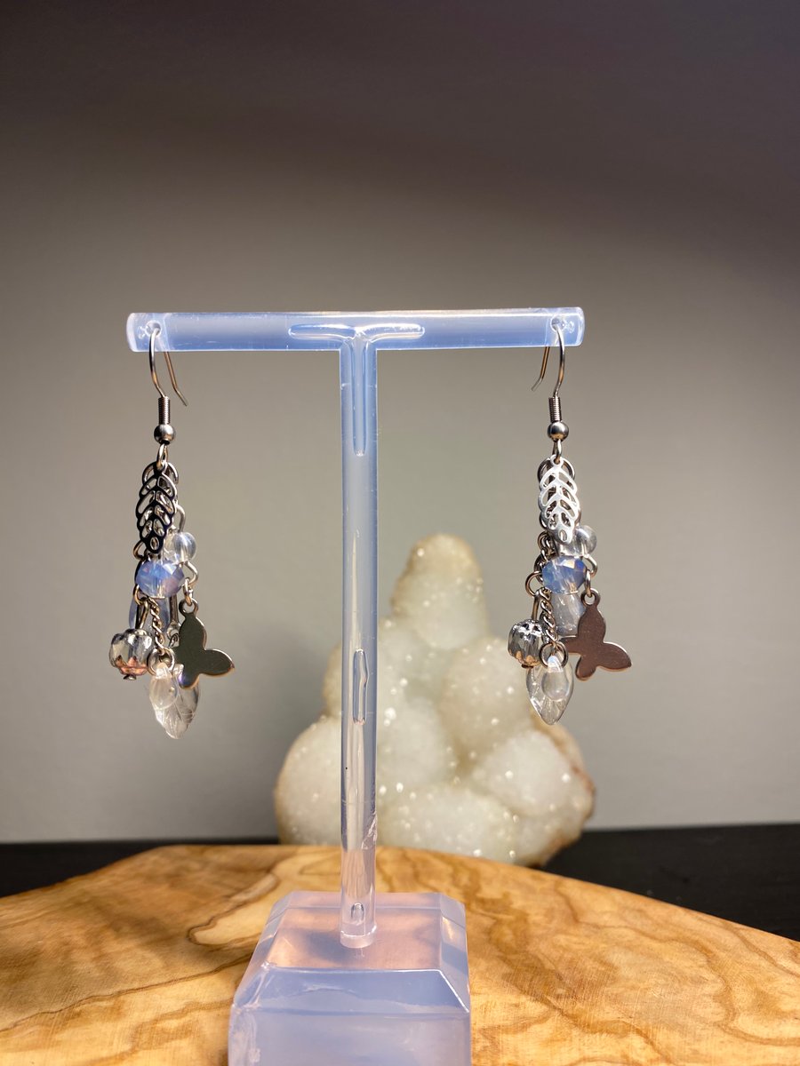 Lilibet - Leaf & Butterfly Earrings 