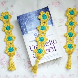 Mustard Daisy crochet bookmark 