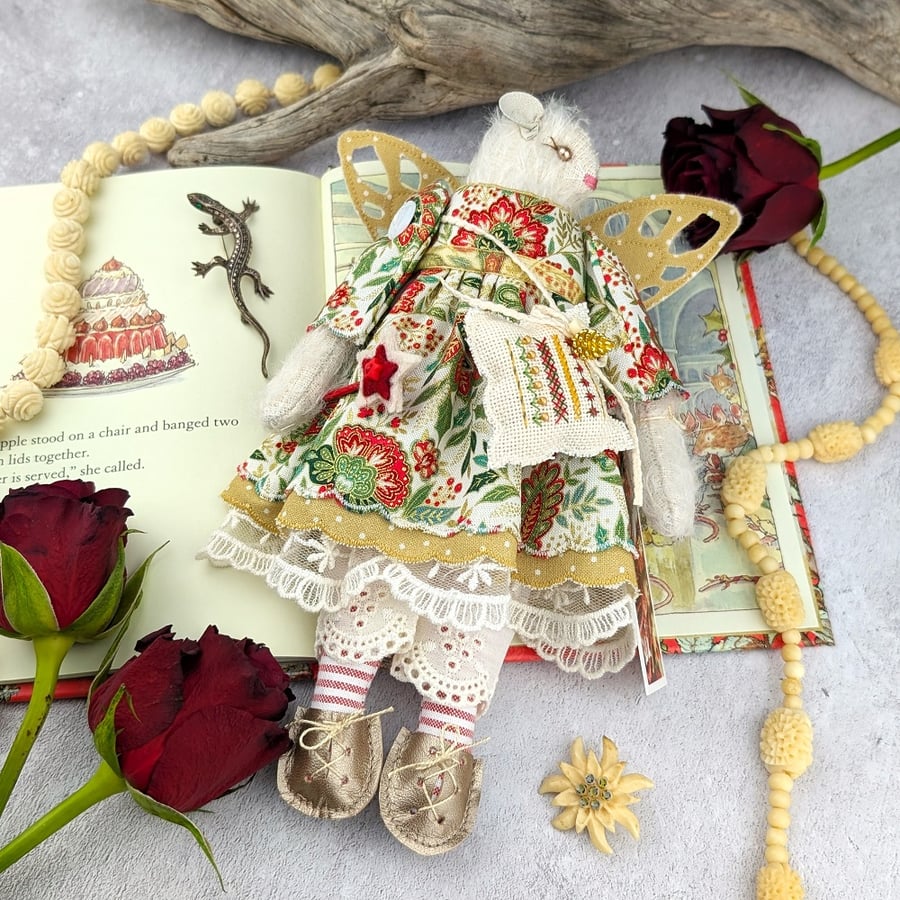 Almond,  A Fairly Furry Fairy Christmas Mohair Mouse