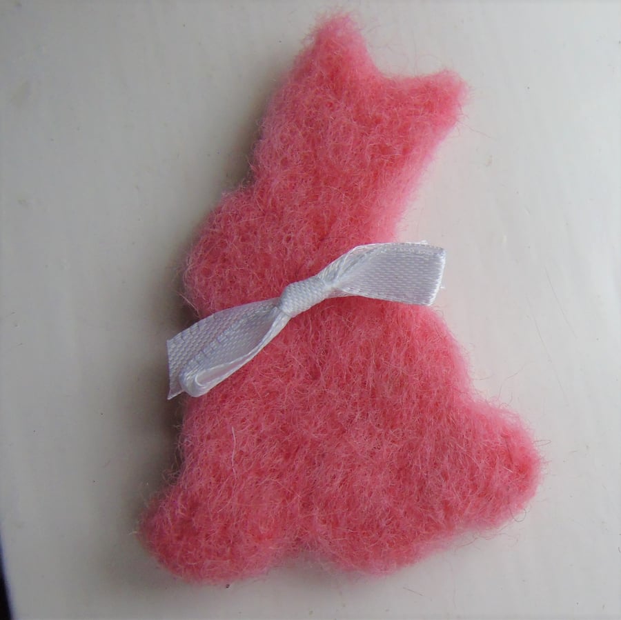 Needle felt brooch pink  rabbit ladies jewellery wool badge wool art Easter