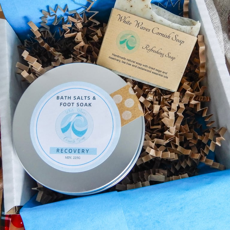 Bath treat gift box "Fistral" - soap and bath salts - postage included