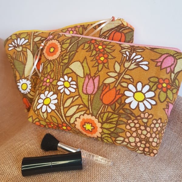 Vintage fabric  zipped pouch or makeup bag: orange tones, gingham lining: large 