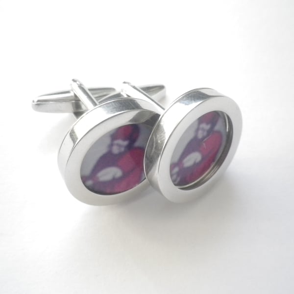 Vintage cricket cufflinks,free shipping, gift wrapped , great image, Ref 1234