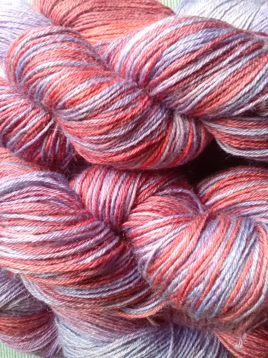 100g Hand-dyed 4PLY Merino Sock Wool Very Berry Special