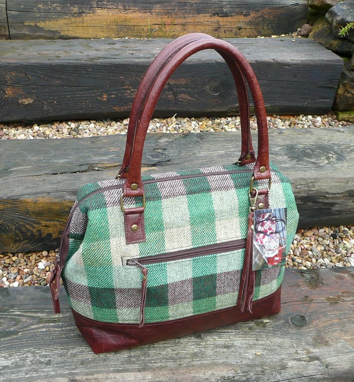 British wool tweed weekend bag overnight bag Mary Poppins style carpet bag