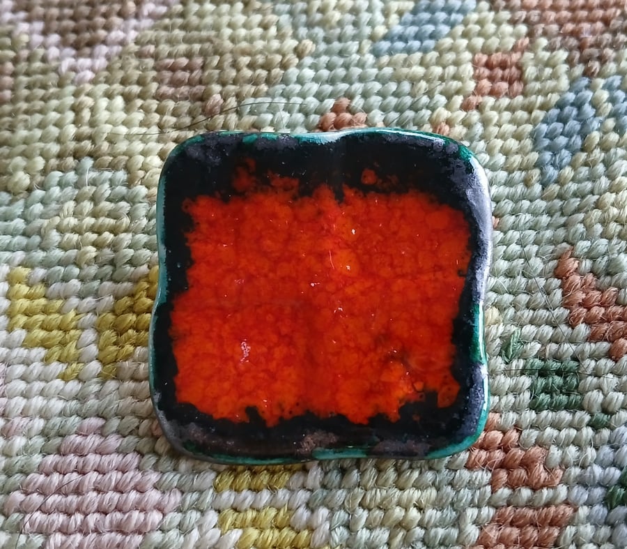 Lava brooch 