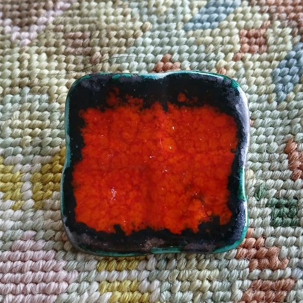 Lava brooch 