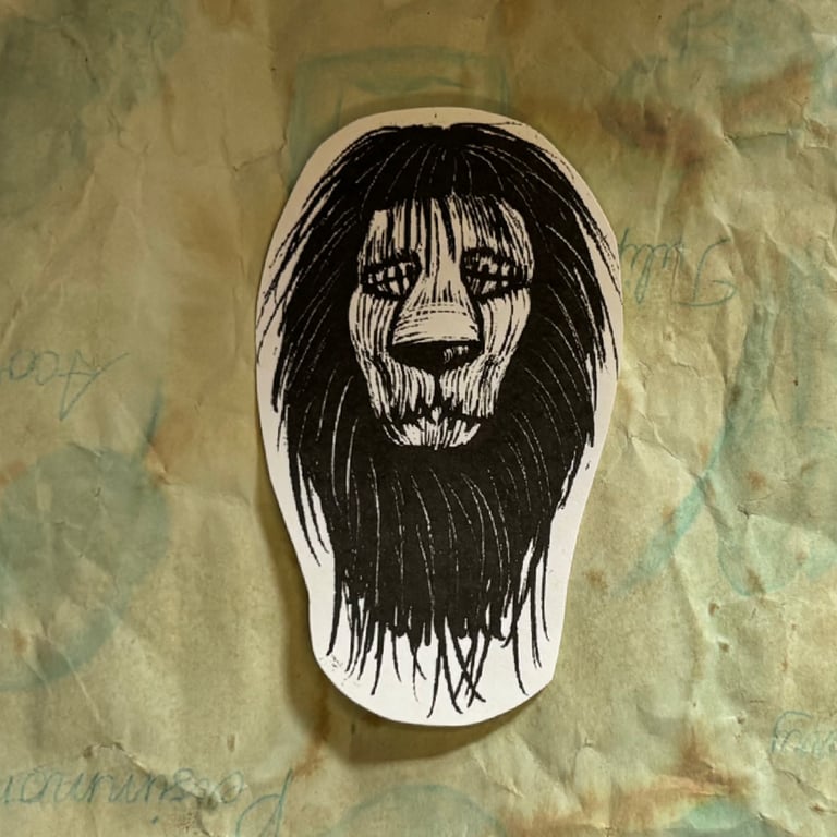 Mellifera Dynasty paper sticker - special exhibit shrunken lion head