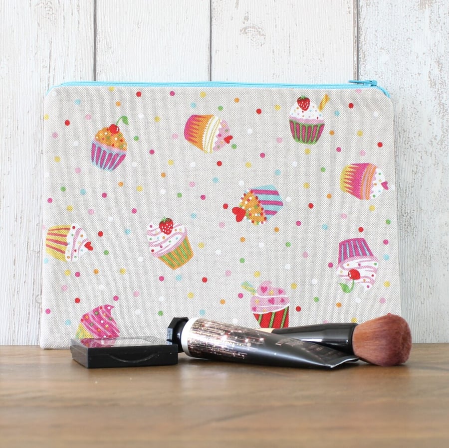 Cupcake Print Makeup Bag