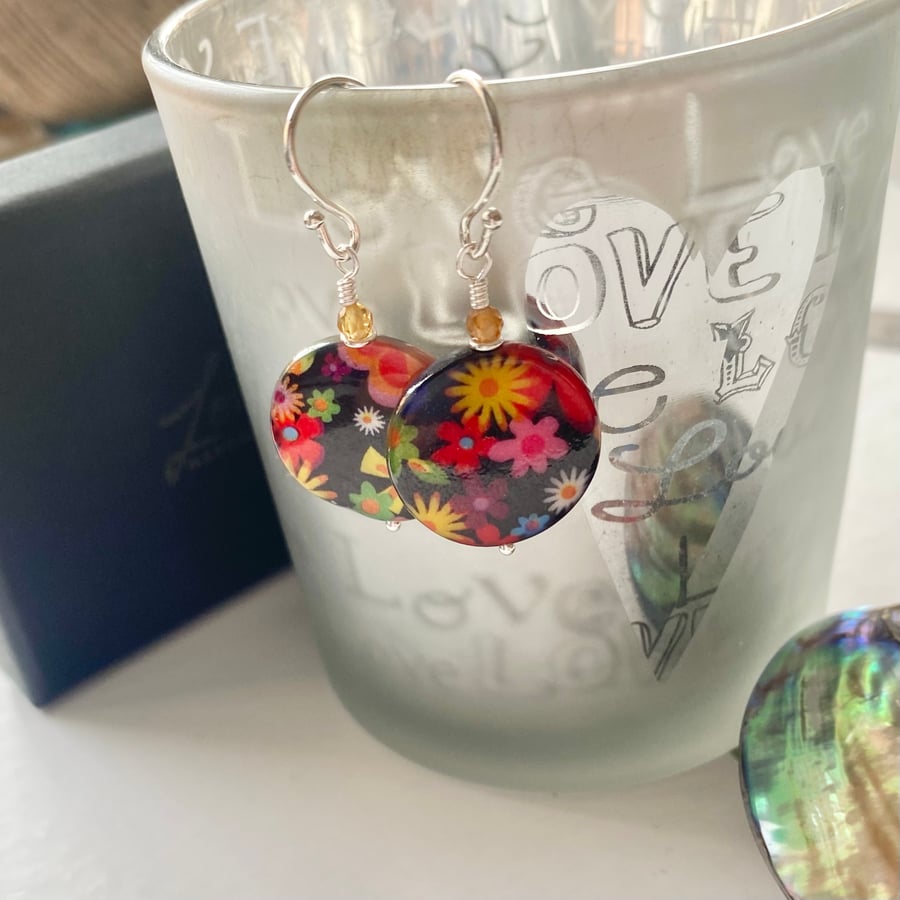 Printed shell and yellow Tourmaline sterling silver earrings