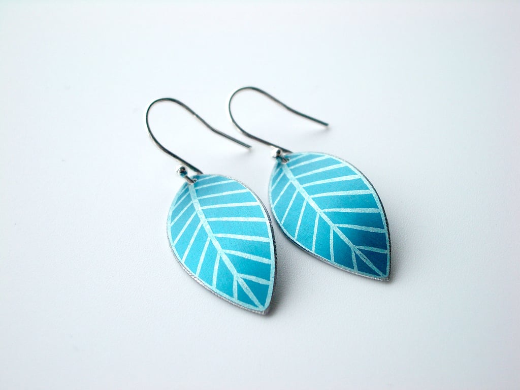 Blue leaf oval earrings