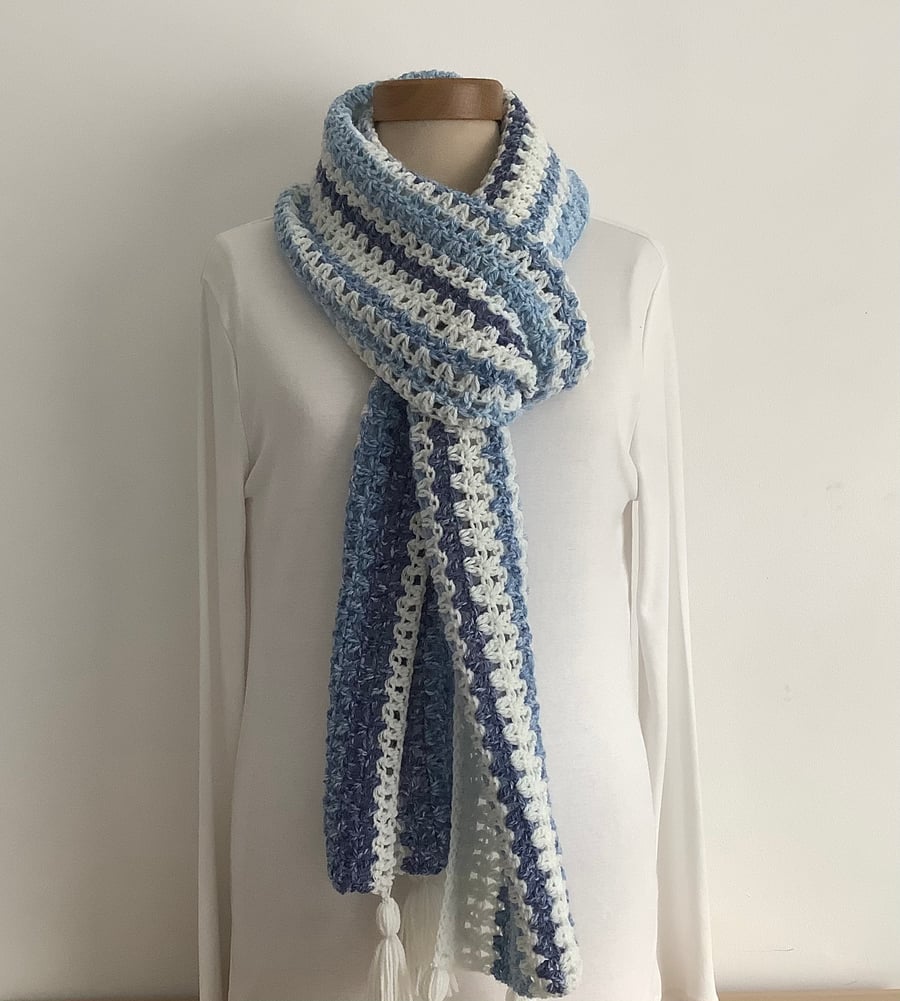  SCARF, neckwarmer. 'Coast Path' Soft , lightweight alpaca blend . Blue, white .