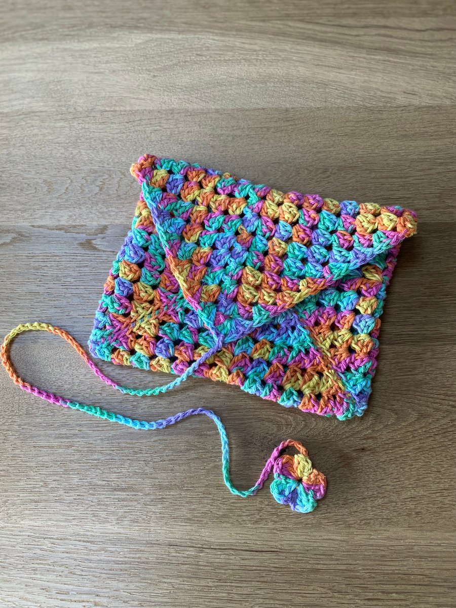 Crochet book sleeve 