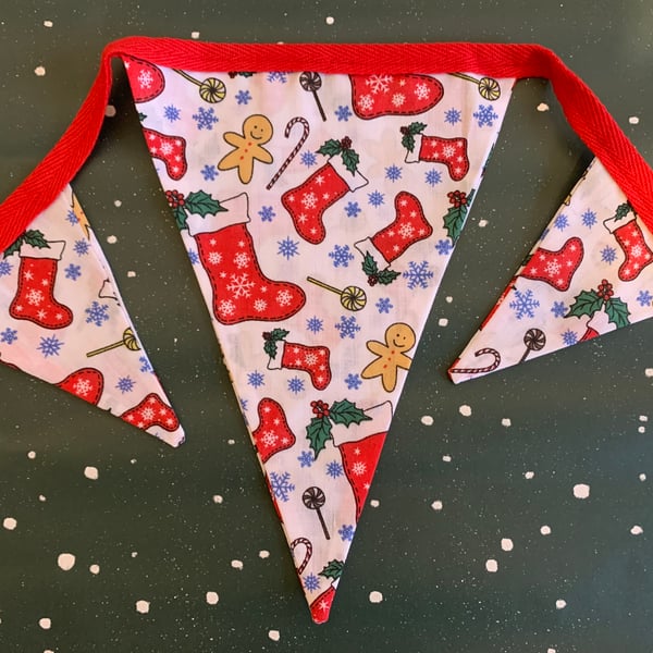 Stockings and Gingerbread Men Bunting