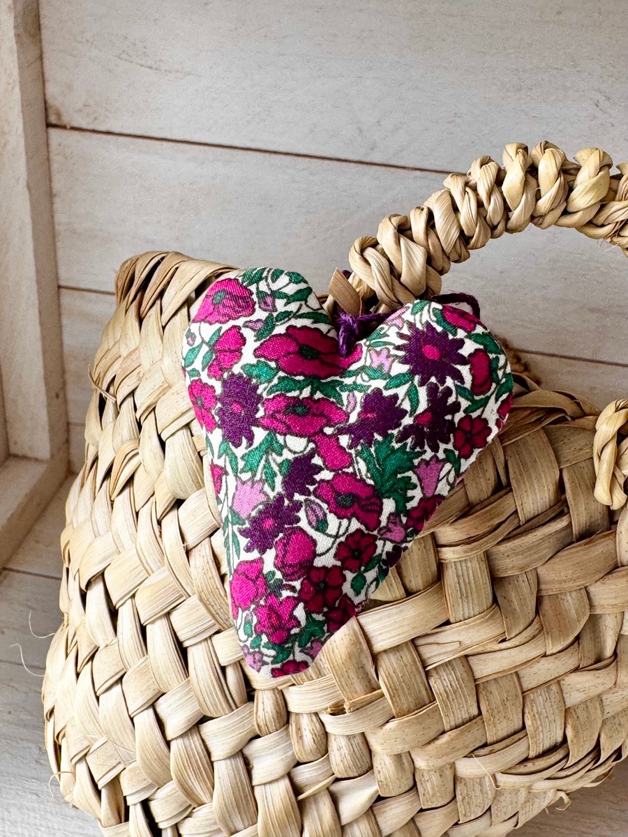LIBERTY PRINT FLORAL MINI HEART - fuchsia pink and purple