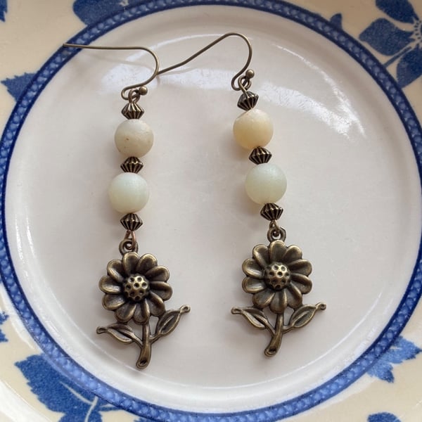 Beautiful natural stone sunflower earrings 