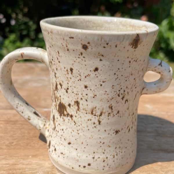 MadeWithMud DigniTEA Mug with side loop support