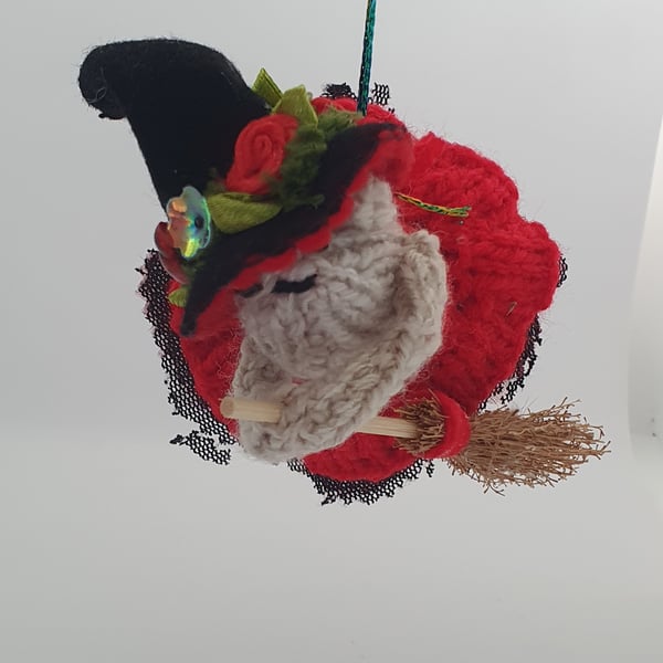 Handknitted Witch Mini Mouse- Scarlet