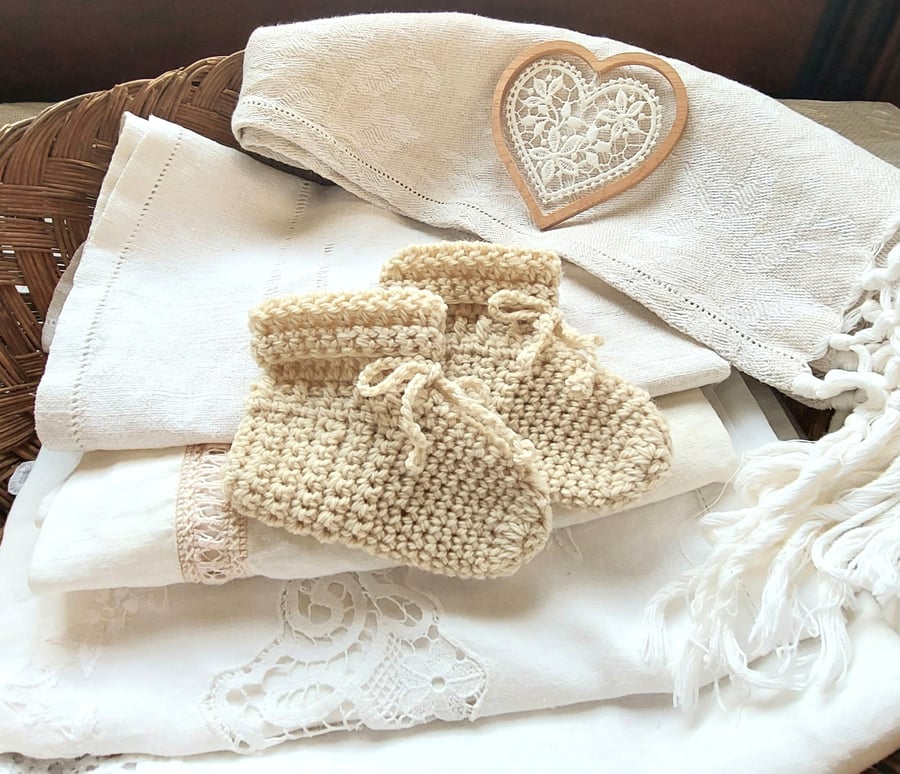 Organic Baby Booties, undyed, 100% pure wool, 0-6 months