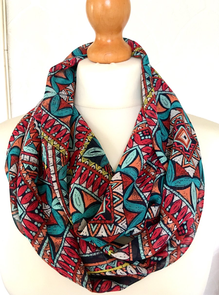  Aztec style zig zag print infinity scarf loop cowl scarf multicolour. 