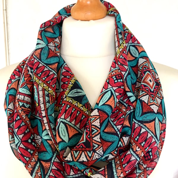  Aztec style zig zag print infinity scarf loop cowl scarf multicolour. 