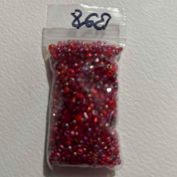 Seed beads for jewellery making (b28)