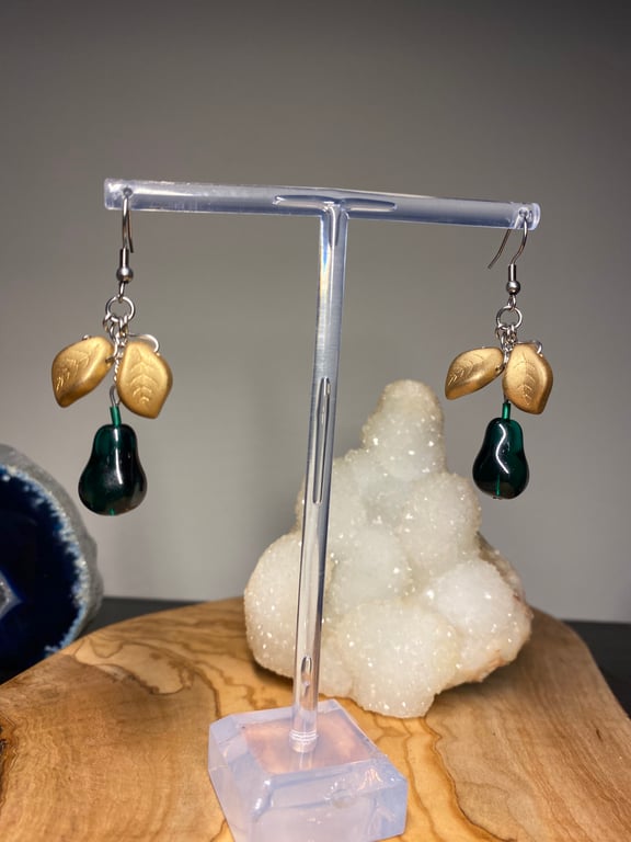 Quinn - Pear Earrings 