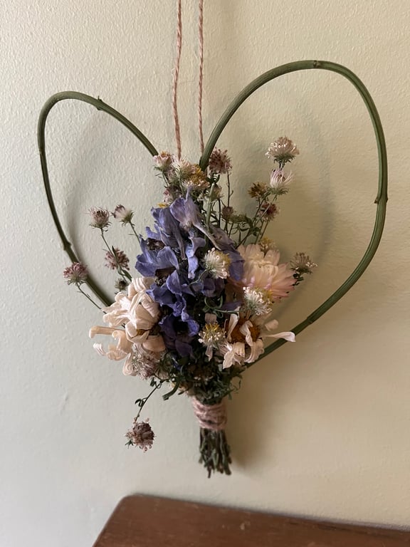 Dried Flower and Foliage Heart Shape Decoration. Handmade. 17x15cm.