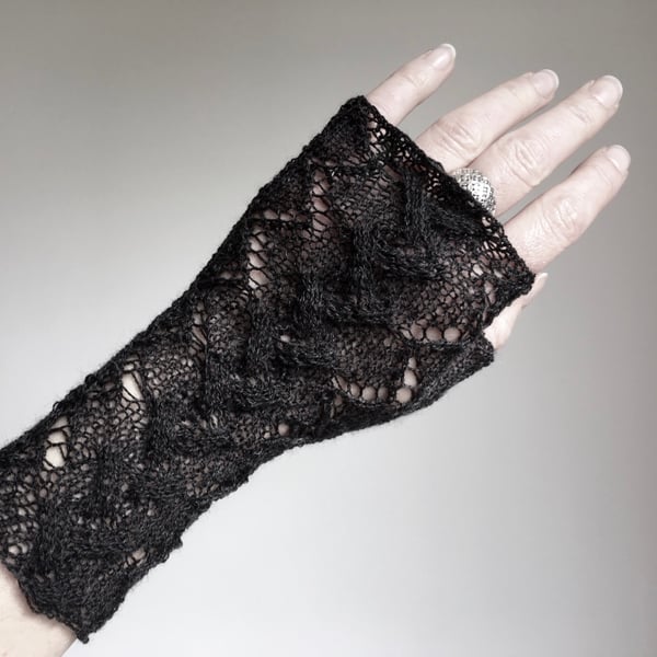 Lace charcoal fingerless gloves